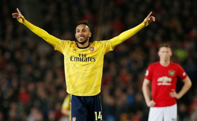 Barcelona eye Pierre-Emerick Aubameyang as Luis Suarez replacement