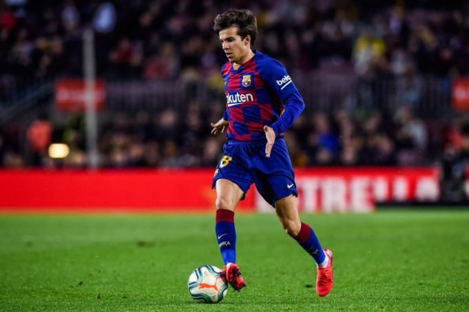 Riqui Puig Brush Off Koeman's Comments And Decides To Stay At Barcelona