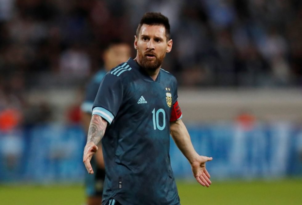 Messi Calls For End To Barcelona Dispute