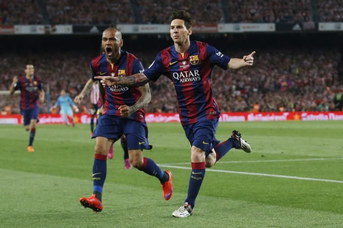 Dani Alves pleads Messi to stay at Camp Nou