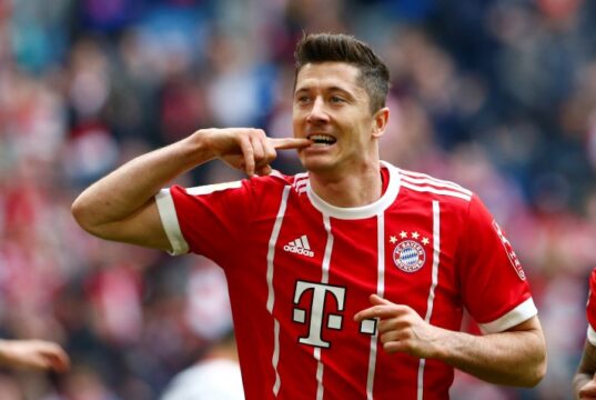 Robert Lewandowski delighted with victory on Barcelona debut