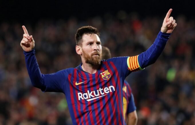 Barcelona president meets Messi's father for potential return to Camp Nou