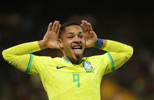 Vitor Roque's move to Barcelona grows more realistic as he rejects Arsenal offer