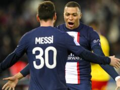 Mbappe wants Messi to renew his contract at PSG despite Barcelona links