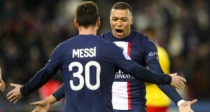 Mbappe wants Messi to renew his contract at PSG despite Barcelona links