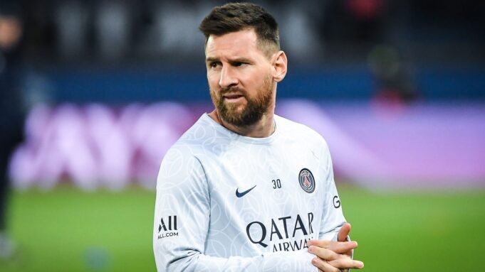 Barcelona fall behind two foreign clubs in their race to sign Lionel Messi