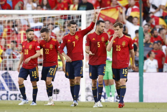 Alejandro Balde sustain adductor injury on national duty with Spain
