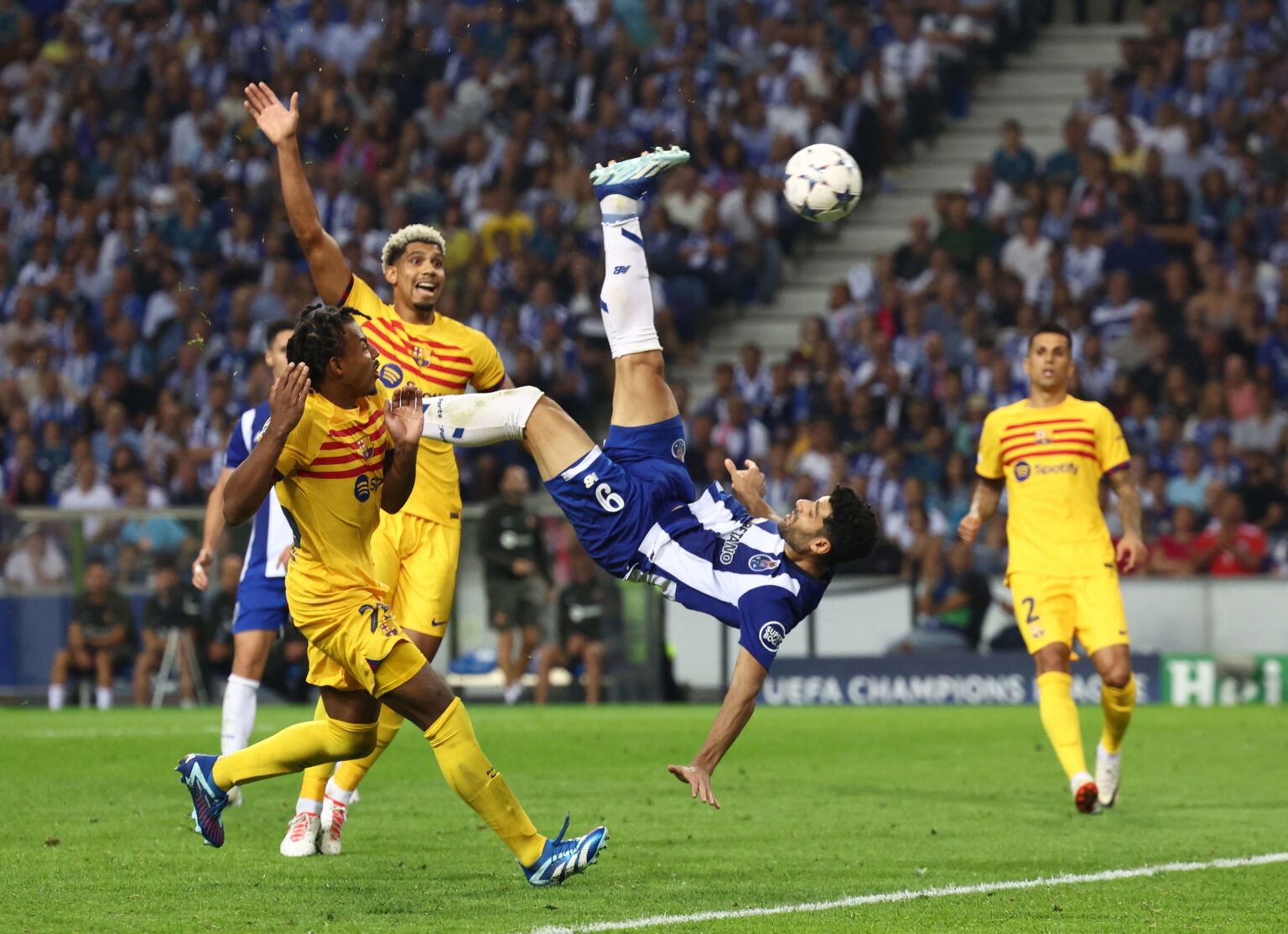 Arsenal vs porto live